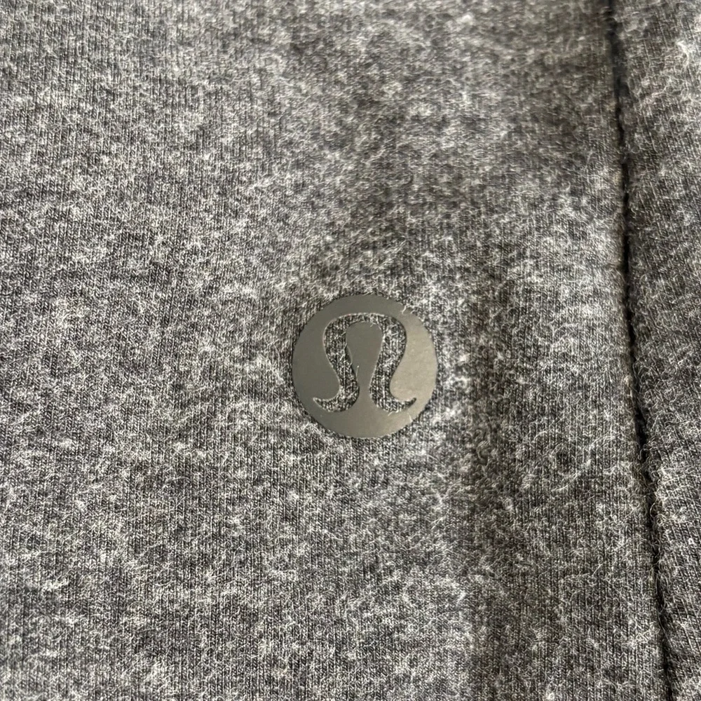 Lululemon Twisted & Tucked Long Sleeve pullover shirt size 4